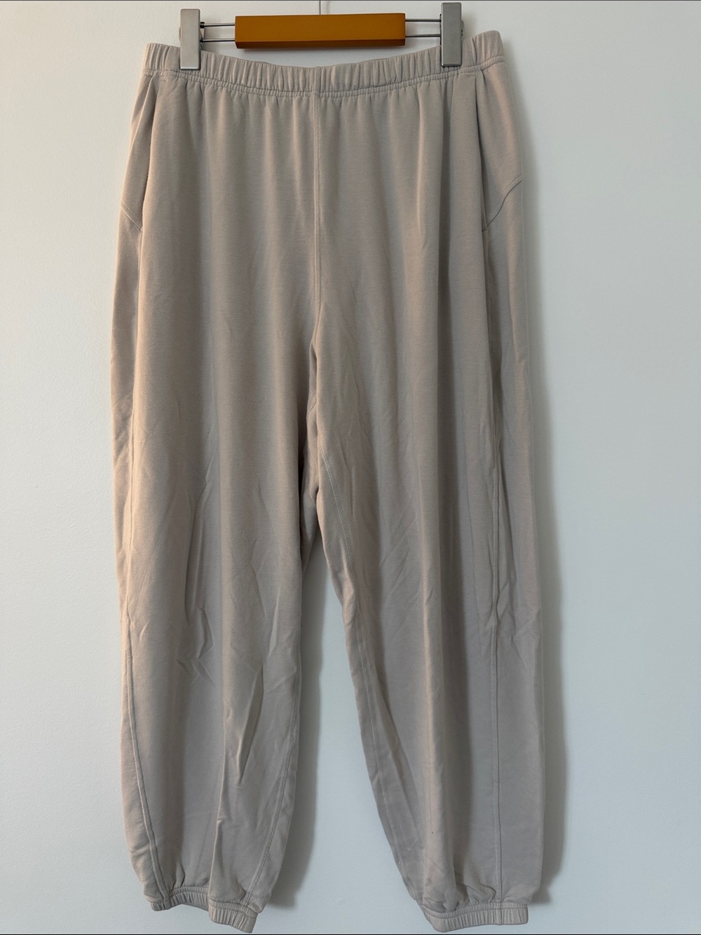 Lululemon BeCalm Mid Rise pants Medium - Picture 2 of 7